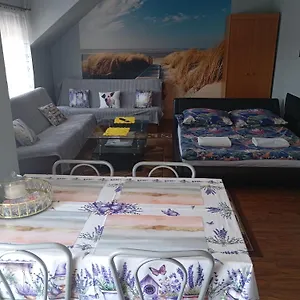 Gościnne Surfinia , Gdańsk Polska